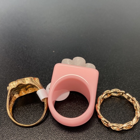 Ring Set with Yin Yang/Flower/Resin - Picture 2 of 3